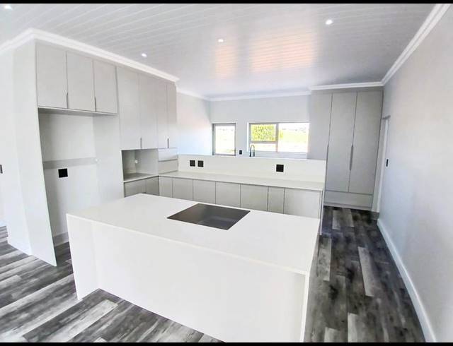 3 BEDROOM HOUSE FOR SALE IN STILBAAI-WES
